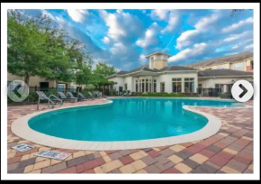 Lovely 1bedroom with a pool Midtown Houston TX
